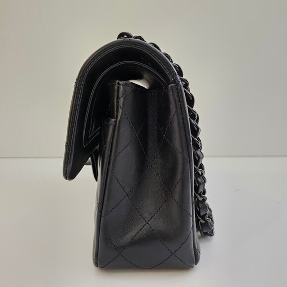 Chanel So Black Lambskin Small Classic Flap - Picture 4 of 16